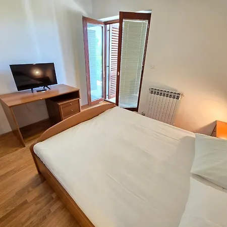 In Mit Terrasse Fuer 2-3 Personen By Interhome Appartement