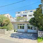 In Mit Terrasse Fuer 2-3 Personen By Interhome Dramalj