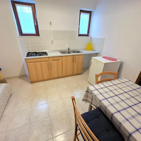 In Mit Terrasse Fuer 2-3 Personen By Interhome Apartament *